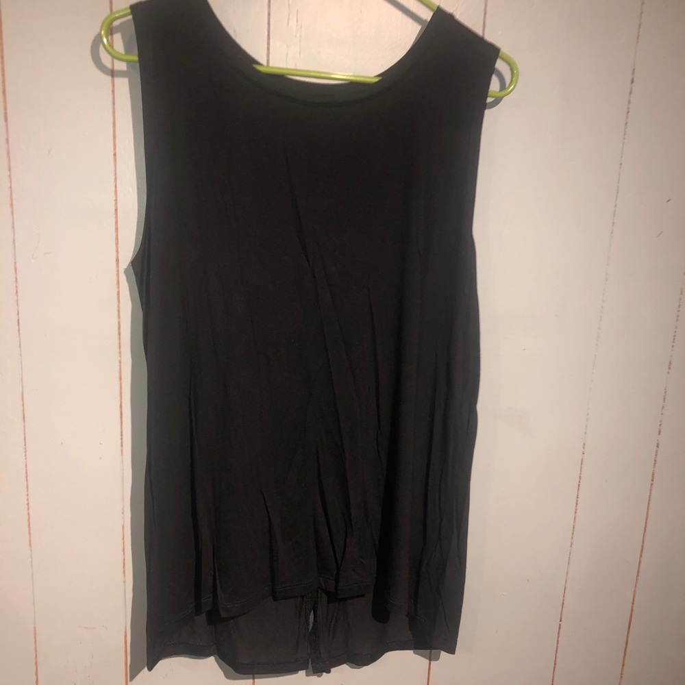 Black split back casual Top